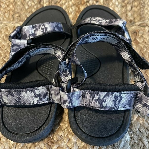 Camo Velcro Strap Sandals Size 9 - Picture 4 of 5